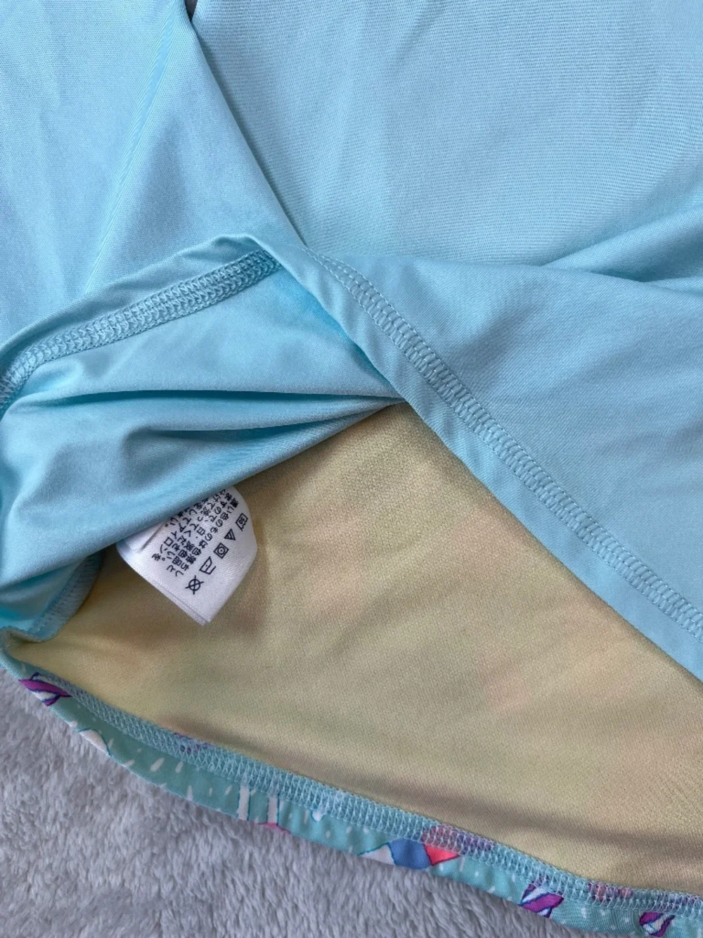 Lands' End Girls XL 14S 16S Long Sleeve Rash Guard Slim Swim Shirt Popsicles